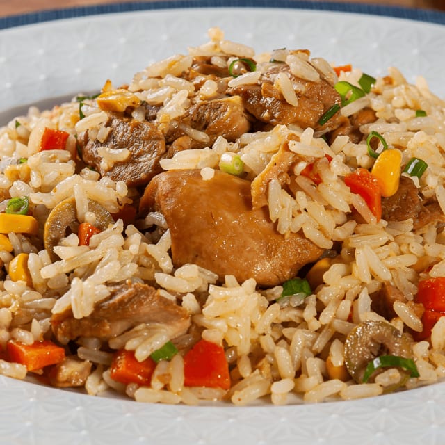 Arroz con Pollo.
